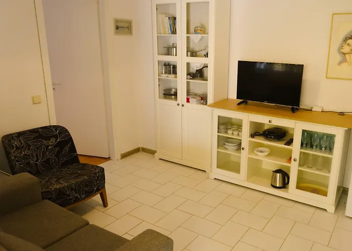 公寓 House With Garden Near The Sea