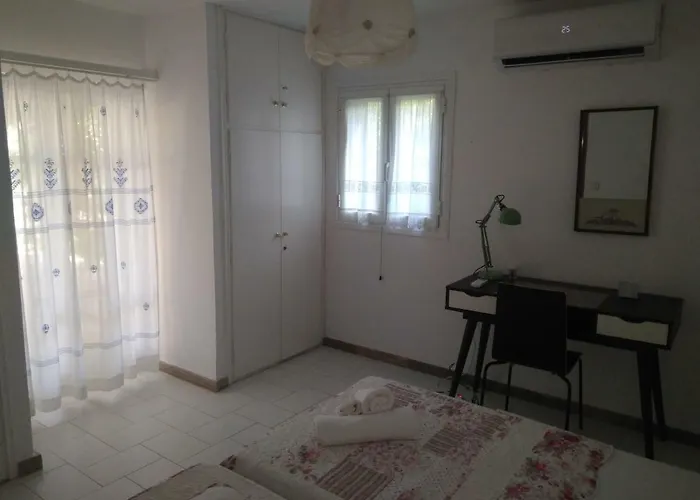 公寓 House With Garden Near The Sea