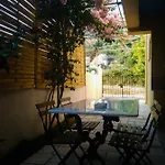 Apartman House With Garden Near The Sea Ajía Effimía