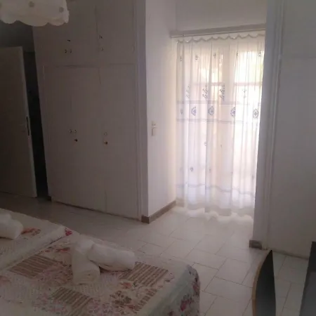 House With Garden Near The Sea Apartamento Agia Efimia