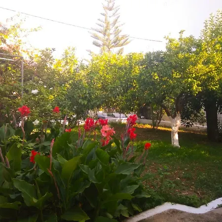 Appartement House With Garden Near The Sea