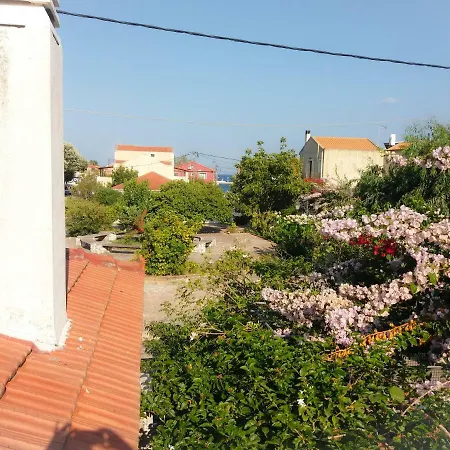 House With Garden Near The Sea * Agia Efimia