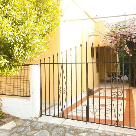 Appartement House With Garden Near The Sea *